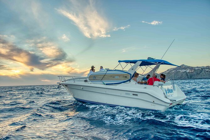 1 Hour Cabo Highlights on a 33ft Luxury Yacht - A fast introduction to Cabo from the sea