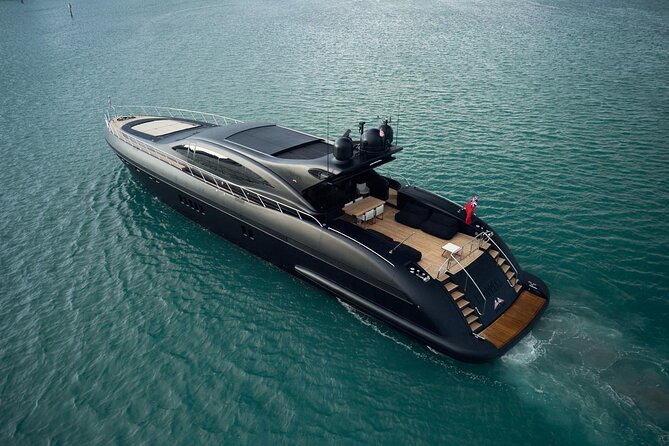 108 ft Neoprene Overmarine Yacht - How the time can work