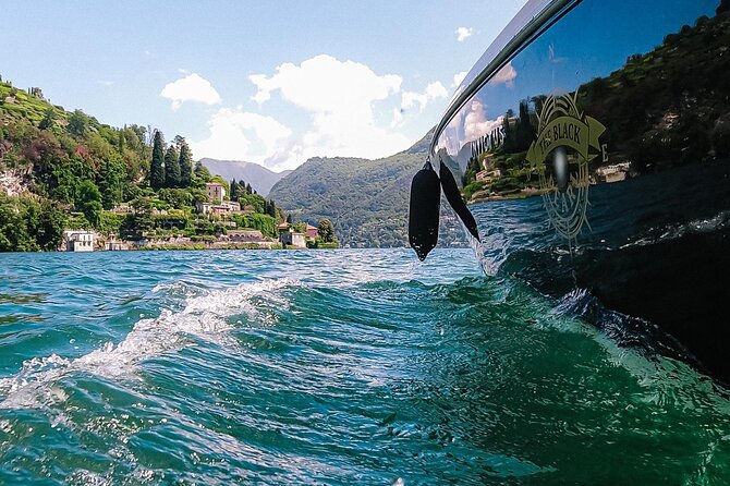 1H Private Cruise Lake Como Tender Yacht Invictus 6 pax - The private boat format and what it means for comfort