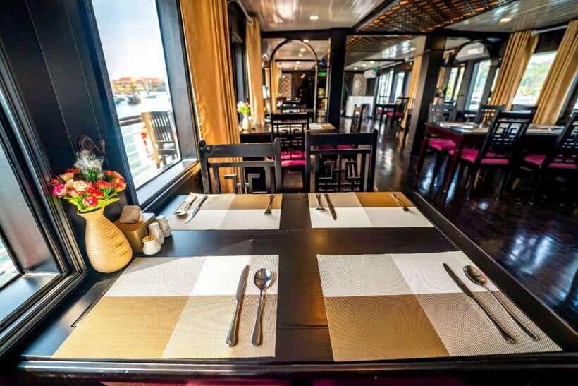 2-Day Peaceful in Bai Tu Long Bay with Luxury Cruise - Lunch as the boat reaches Cap La