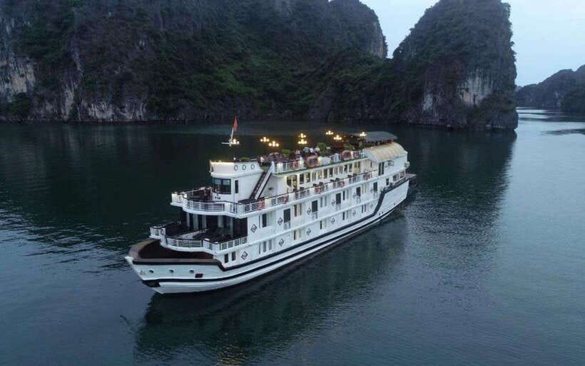 2-Day Peaceful in Bai Tu Long Bay with Luxury Cruise - Starting at Ha Long International Passenger Harbor