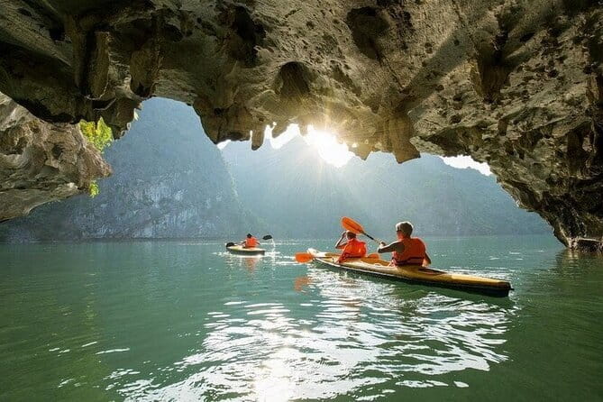 2 Days 1 Night Luxury Cruise Travel in Ha Long Bay - Luon Cave by kayak, then Titop Island
