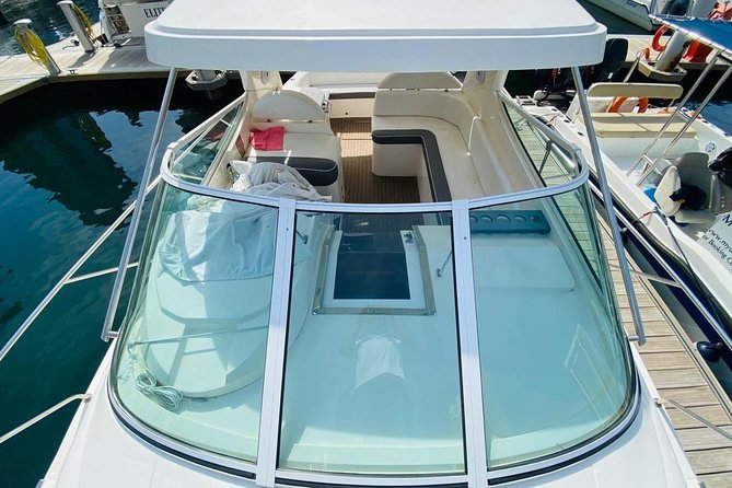 2-Hour Dubai Marina Mini Yacht Cruise - Why the water gives Dubai a better introduction