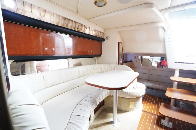 2 Hour Serenity and Scenery Yacht Cruise Miami - Boat condition and service expectations