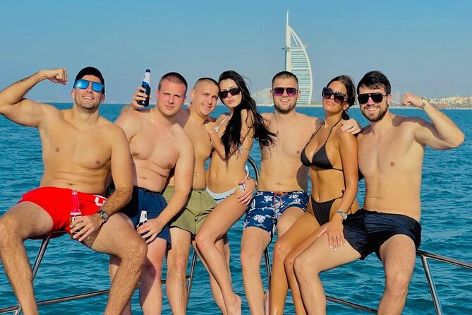 2 Hours Dubai Marina 50ft Private Luxury Yacht Sightseeing Tour - Palm Jumeirah and the Atlantis photo stop