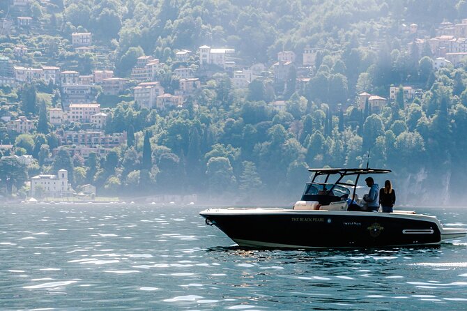 2H Private Cruise Lake Como Tender yacht Invictus 6 pax - What this private Lake Como cruise really offers
