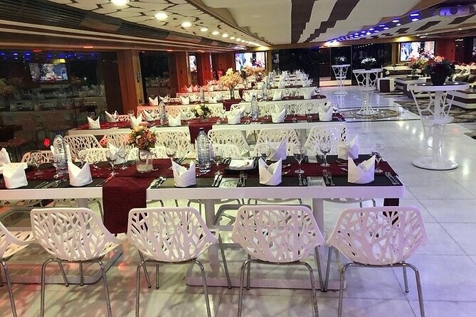 3-Hour Lotus Mega Yacht Dinner Experience in Dubai Marina - Practical planning for a smoother evening
