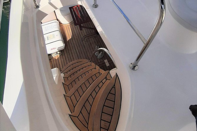 3-Hour Luxury Yacht Cruise from Dubai Marina - Fishing equipment and onboard comforts