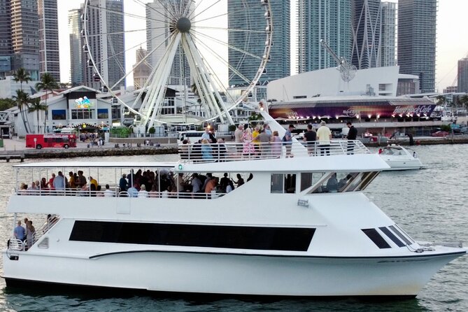 3 Story 100ft Hip Hop Yacht Party with 3 Hour Open Bar - What happens at 401 Biscayne Boulevard