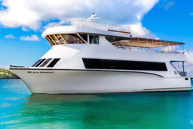 3 Story 100ft Hip Hop Yacht Party with 3 Hour Open Bar - Three hours with a live DJ