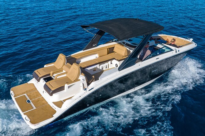 30ft Luxury Private Yacht Charter on South Lake Tahoe - A private yacht, not a standard sightseeing cruise