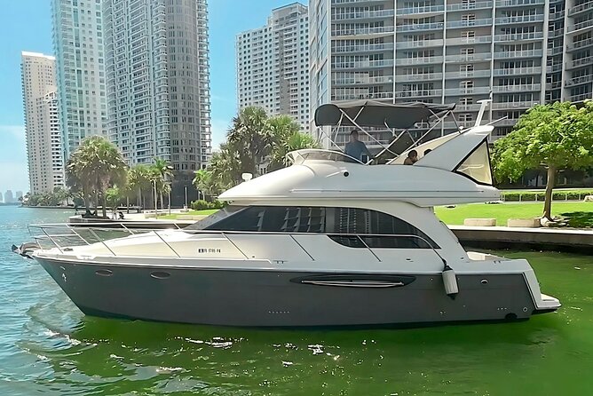 4-Hour 42 Meridian Yacht Rental with Captain in Miami Florida - The Flybridge, Cabin, and Onboard Setup