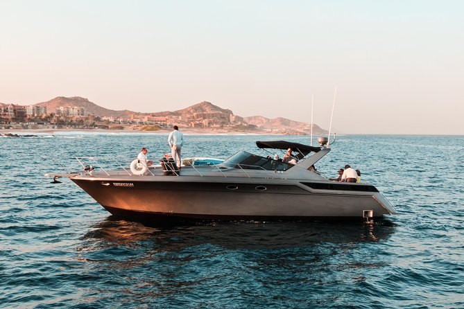 4-hour Private Yacht Cruise in Cabo - Food, drinks, and the practical meaning of an open bar