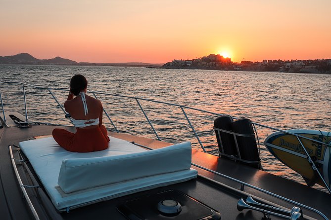 4-hour Private Yacht Cruise in Cabo - Winter whale watching from December through March