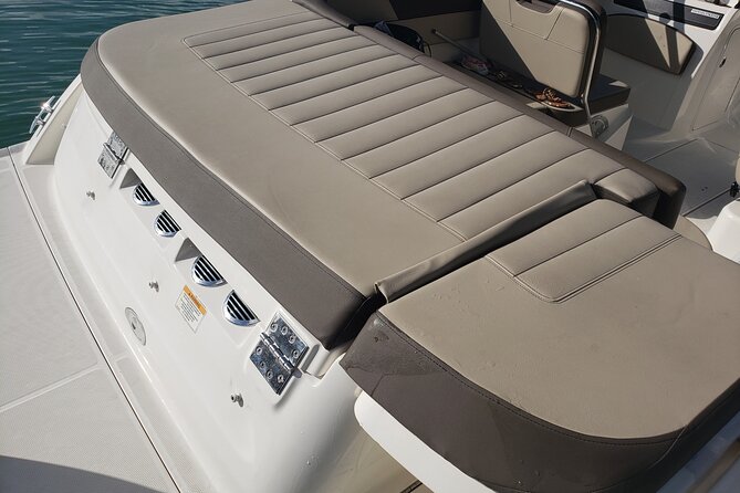 42 to 46 Ft Private Yacht Miami, rent for 2 our 4 hours, 12 ppl - Captains can shape the day