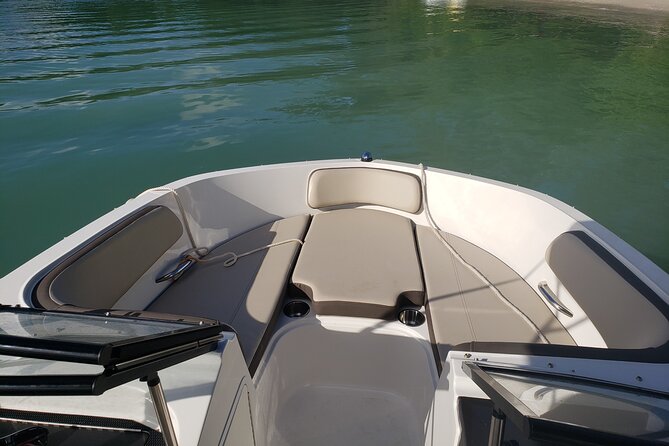 42 to 46 Ft Private Yacht Miami, rent for 2 our 4 hours, 12 ppl - The real price, including the captain