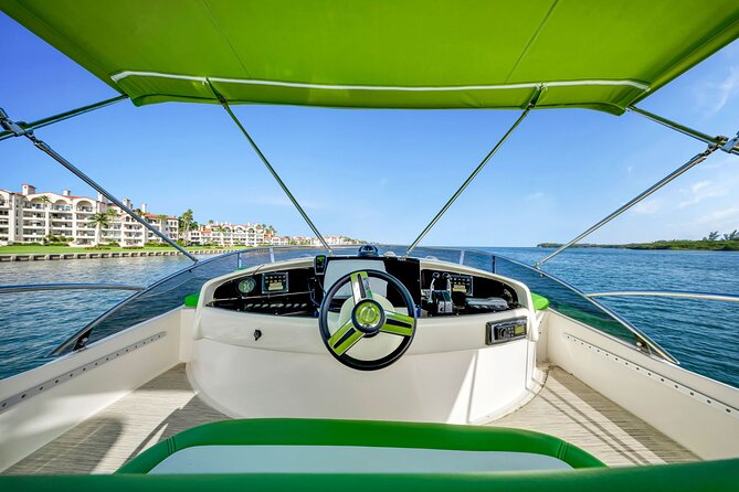 47ft + FREE HOUR | Miami Yacht Rental | 3 to 6 Hours | 13 People - The crew and bareboat charter rules