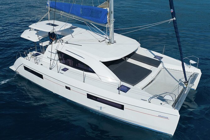 5-Hour 38'Luxury Catamaran All-Inclusive Tulum & Playa del Carmen - Sailing north for the In-Ha reef