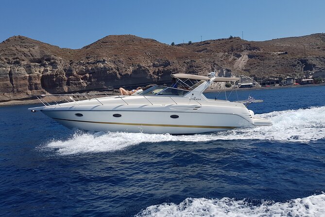 5 Hours Santorini Private Luxury Cruise with BBQ and Drinks - Why a private cruise suits Santorini