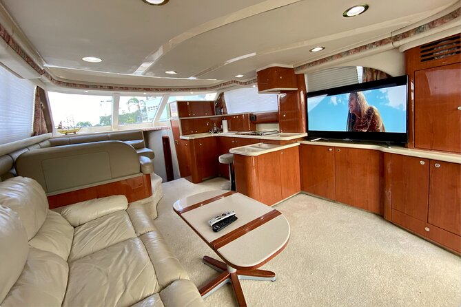 52' Yacht Rental in Miami Beach with Experienced Captain - The taxi boat issue and timing risk