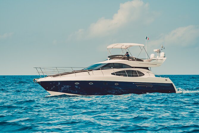 5H private 50' Yacht All-Inclusive from Tulum & Playa del Carmen - The cruise north along the Riviera Maya