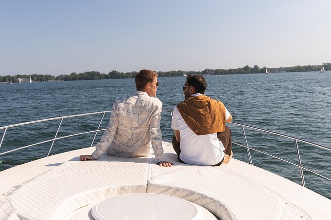 60-Minute Toronto Luxury Yacht Sightseeing Prosecco Cruise! - What the one-hour schedule really gives you