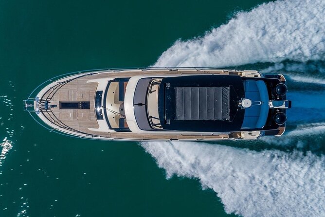 62ft Yacht Tour in Miami Beach with Captain Beneteau MC6 Fly - What is included and what you should bring