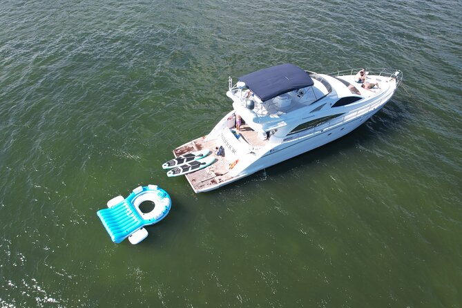 65ft Yacht Charter in Miami - Planning a birthday, dinner, or work event