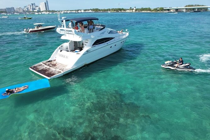 65ft Yacht Charter in Miami - Choosing between three and four hours