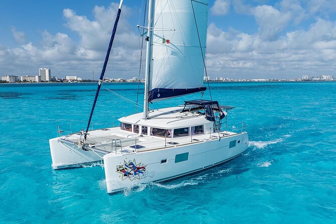 7hrs 42ft Luxury Catamaran Private Charter Cancun to Isla Mujeres - A private catamaran day from Cancun
