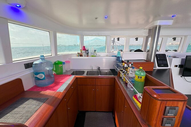 7hrs/60ft Luxury Catamaran Private Charter Cancun to Isla Mujeres - What the $3,500 price really means