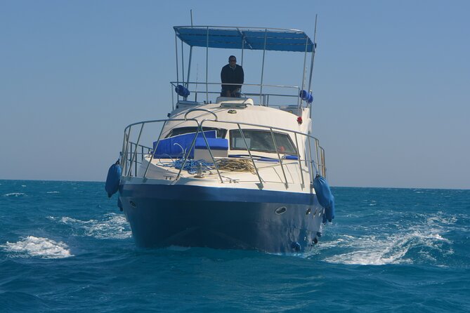 8-Hour Private Boat Charter Exclusive & Lunch Transfer -Hurghada - Cruising the Red Sea in your own group