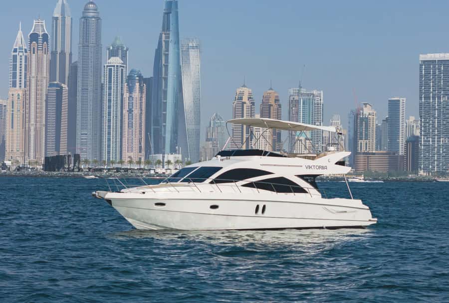 Affordable Yacht Rental Viktoriia from Dubai Marina - Cruising through Dubai Marina