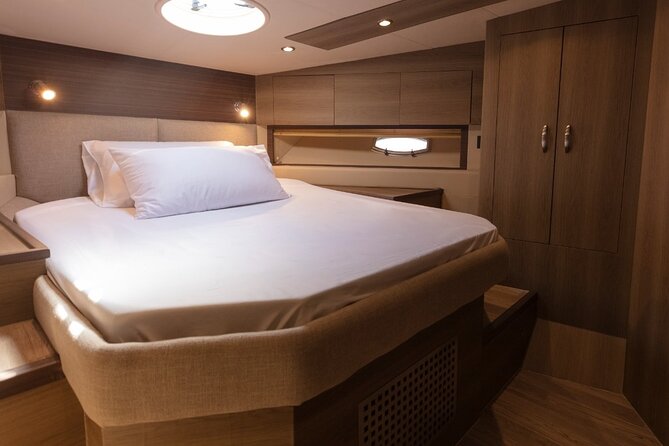 Affordable Yacht Rental Viktoriia from Dubai Marina - Cleanliness, staff, and the service question