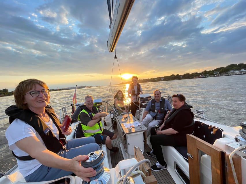 "After Work" - Sailing-Yacht Cruising Event, Hamburg/Elbe - What to Wear and What to Leave Ashore