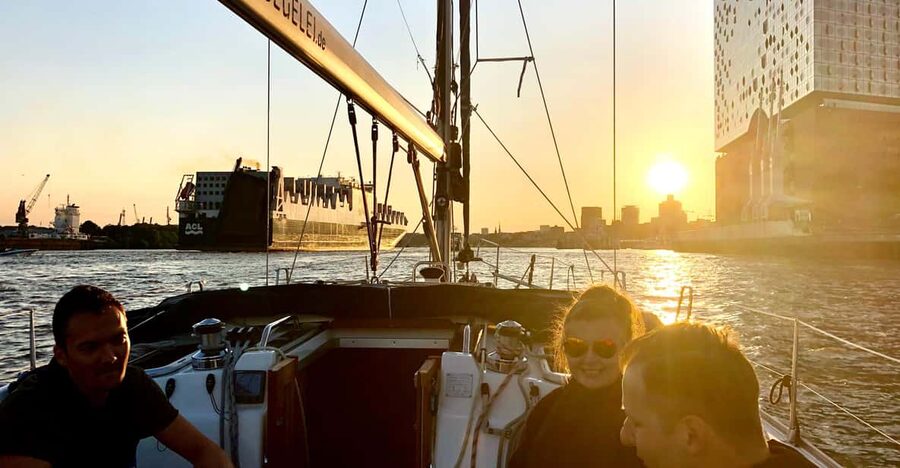 "After Work" - Sailing-Yacht Cruising Event, Hamburg/Elbe - Container Ships, Cruise Vessels, and the Working Port