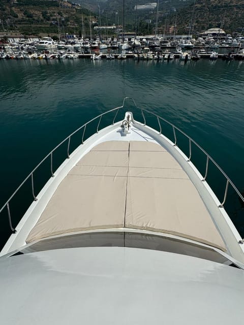 Alanya: 4 Hours Private Luxury Yacht tour. - BBQ food, drinks, and the rhythm of the day