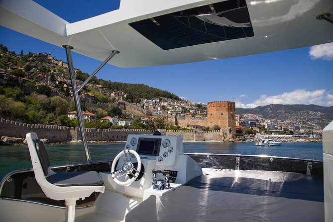 Alanya Private Yacht Tour with Lunch, Soft Beverage & Transfer - Stop 1: Alanya Castle from the water