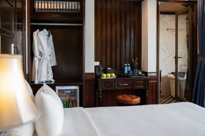 All-Inclusive 2 Day/1 Night Halong Luxury Cruise, Meals, Cave, Kayaking,Swimming