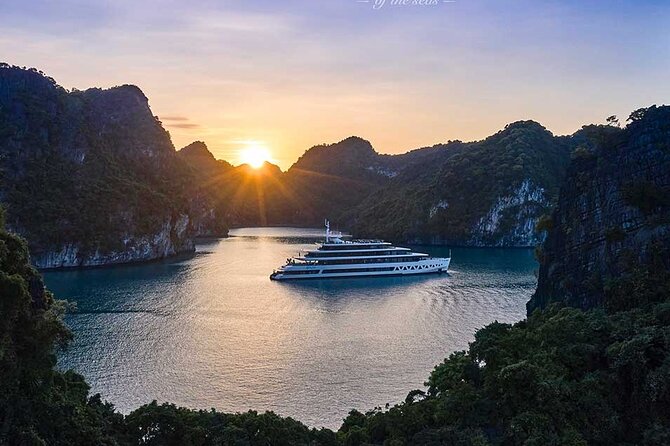 ALL Inclusive: Halong Bay Overnight Luxury Cruise Collection - Leaving Hanoi between 8:00 and 8:30 a.m.