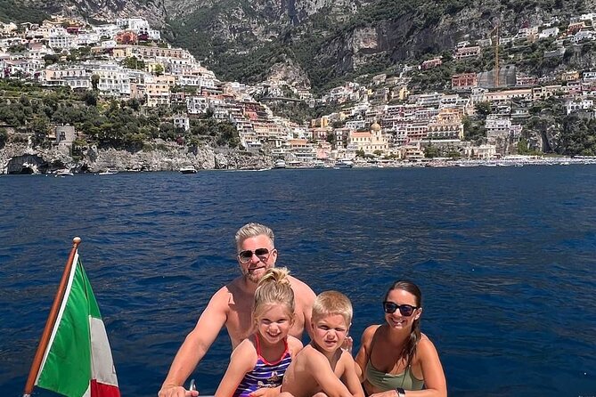 Appreciate the Amalfi coast on a luxury yacht! - What comes with the yacht