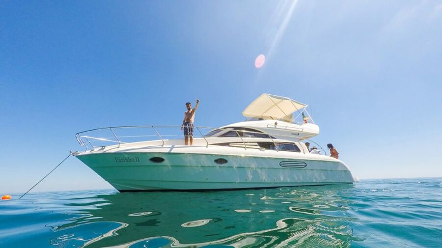 Arrábida Full-Day Yacht Tour from Lisbon - Kayaks and SUP boards for a closer look