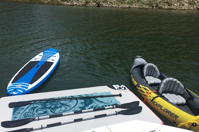 Austin Yacht Charter Experience on Lake Travis - From Mansfield Dam Road to the lake