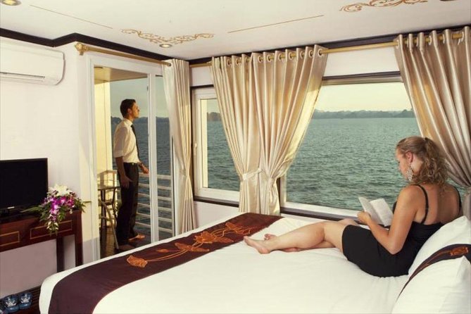 Bai Tu Long Bay Luxury Cruise 2D/1N: Visit Bai Tu Long bay & pristine places - Day two: Tai Chi, a cave, and the return journey