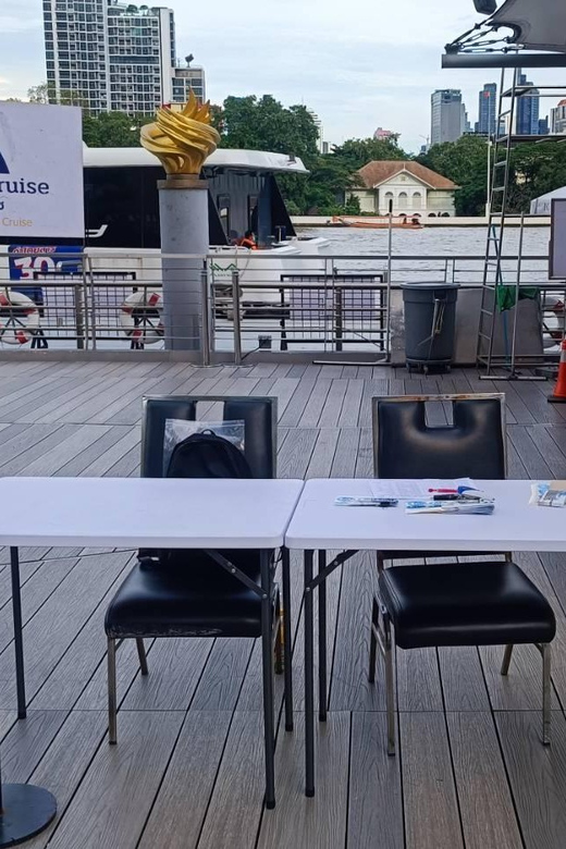 Bangkok: Alangka Luxury Cruise with Buffet and Live Music - Seating can shape the whole evening