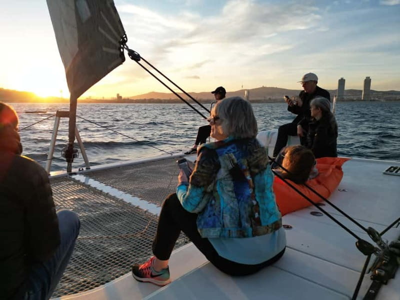 Barcelona: Luxury Catamaran Sunset Cruise - Practical tips for a better evening