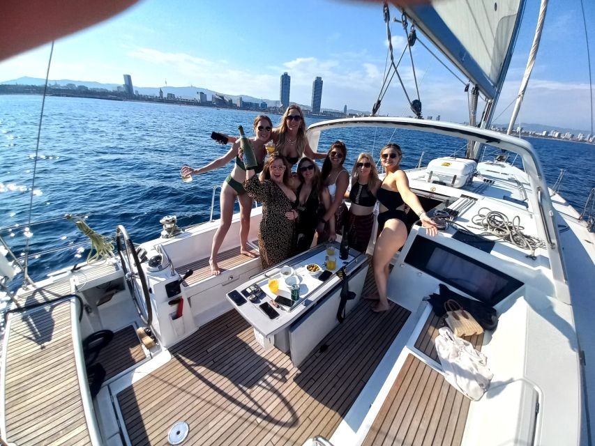 Barcelona: Luxury Private Sunset Yacht Cruise - Key points to know before booking