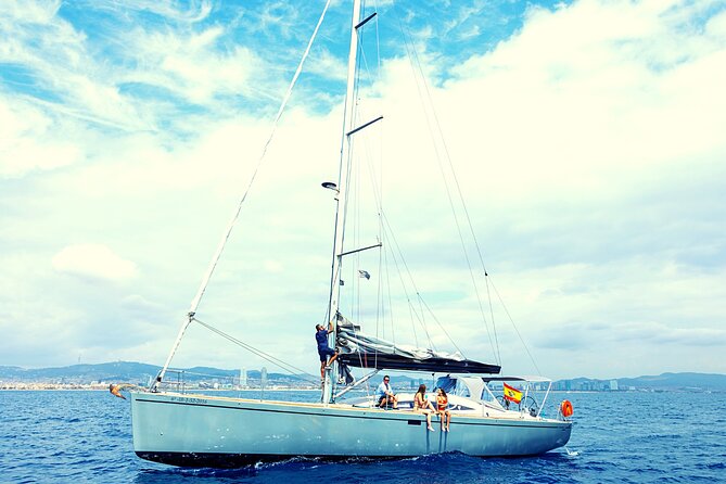Barcelona Luxury Yacht Cruise – Day or Sunset, Open Bar & Snacks - Day cruise or sunset sailing?