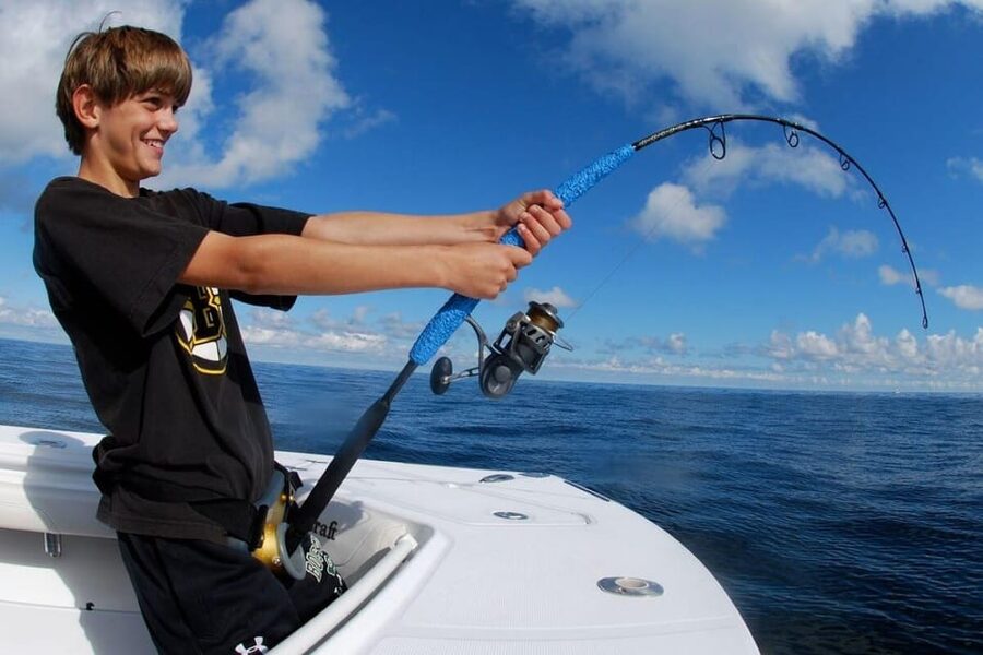 Barcelona: Privat fishing trip in a yacht - Getting to Port Balís