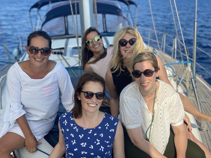 Barcelona: Private Luxury Sailing Tour - Sunset, daytime, or a longer private charter